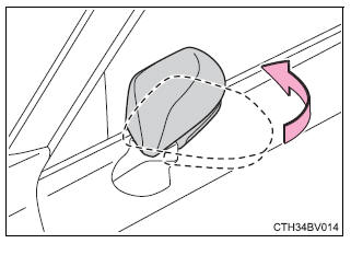 Adjusting the steering wheel and mirrors